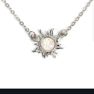 ☀️☀️Gorgeous White Fire Opal Sun Necklace in SILVER☀️☀️
